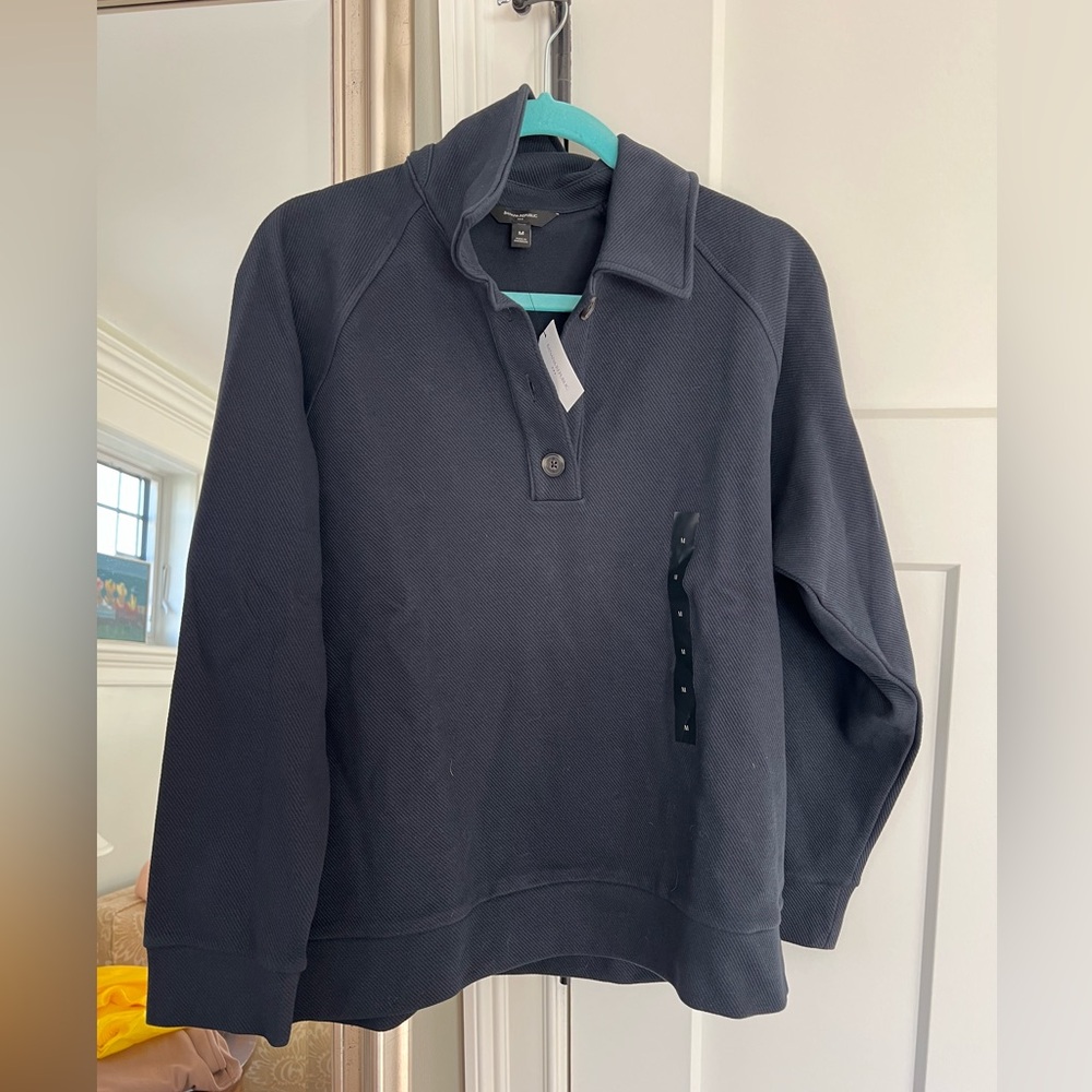 Banana Republic collared sweatshirt. NWT. Buttons at neck.
